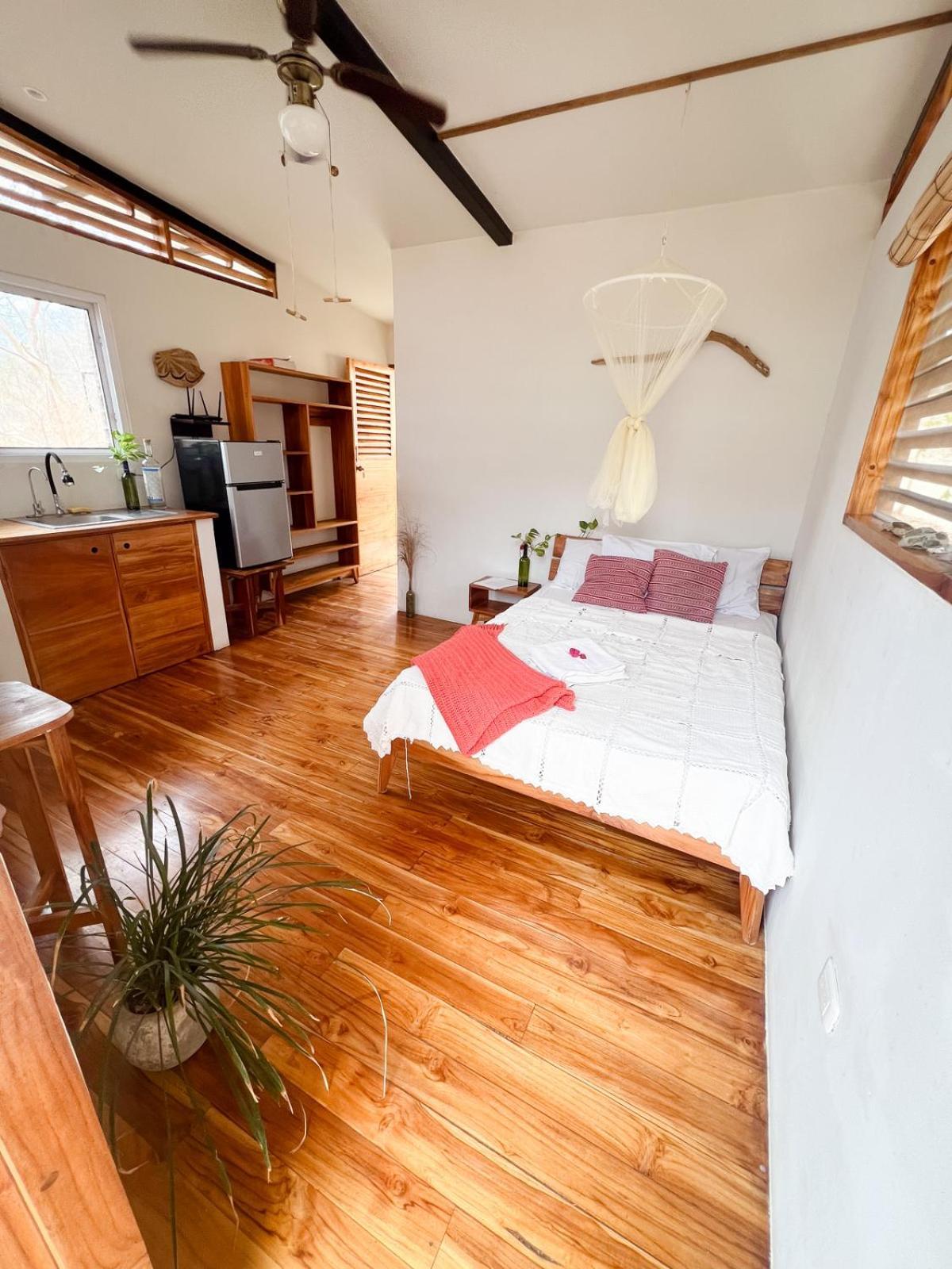 Nosotros Playa Maderas - Surf House & Casitas Βίλα Εξωτερικό φωτογραφία